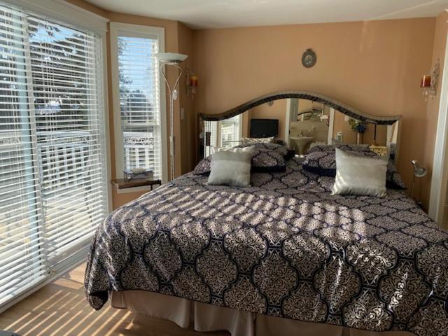 Ocean Breeze Executive Bed And Breakfast North Vancouver Dış mekan fotoğraf